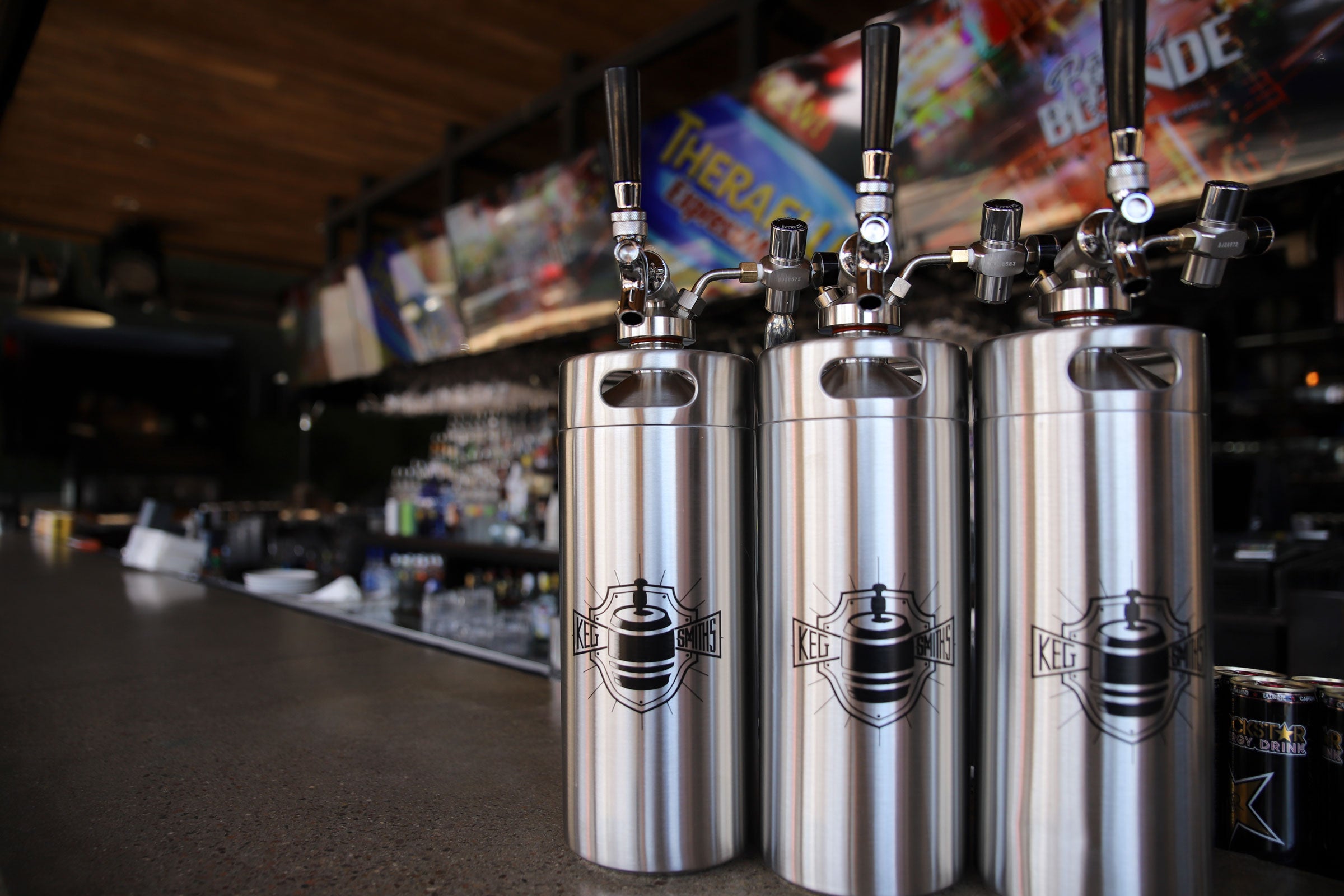 Load video: 128oz co2/nitrogen mini draft keg highlight reel.